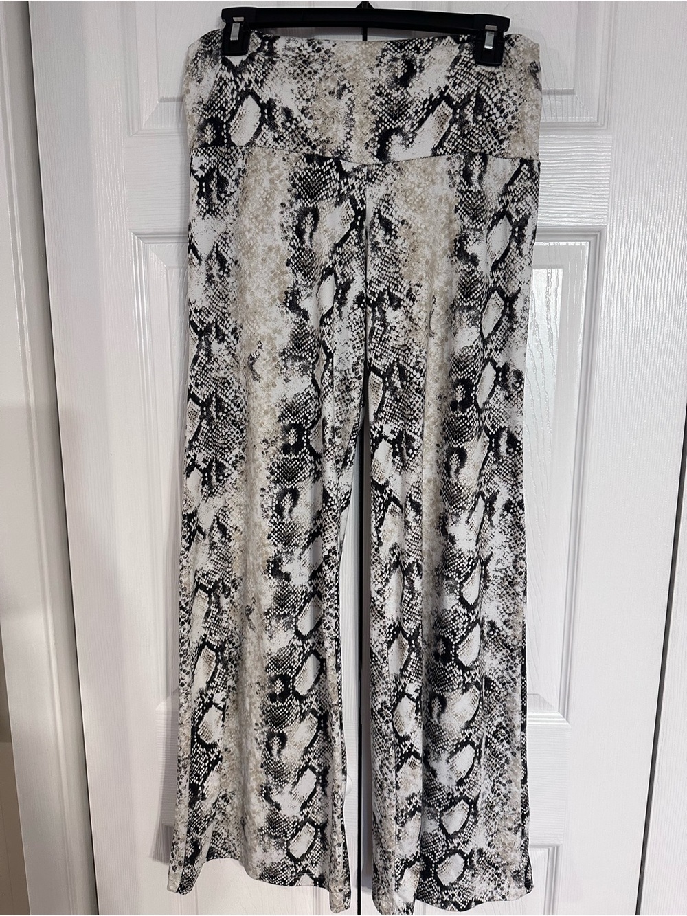 Popana Black & White Snake-Print Wide Leg Pants